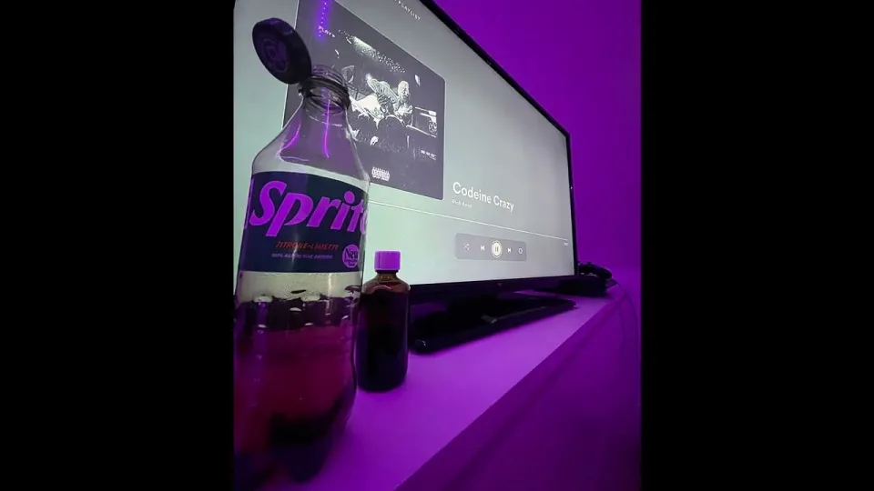 How to make a Detroit beat with a freestyle sample and late-night trap atmosphere